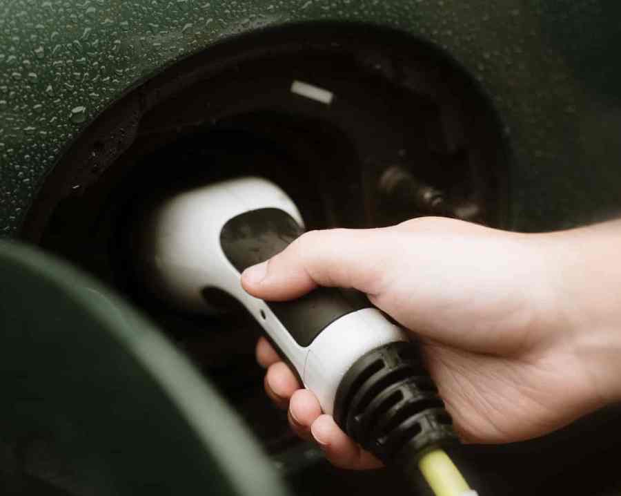 Seguros coches eléctricos e híbridos
