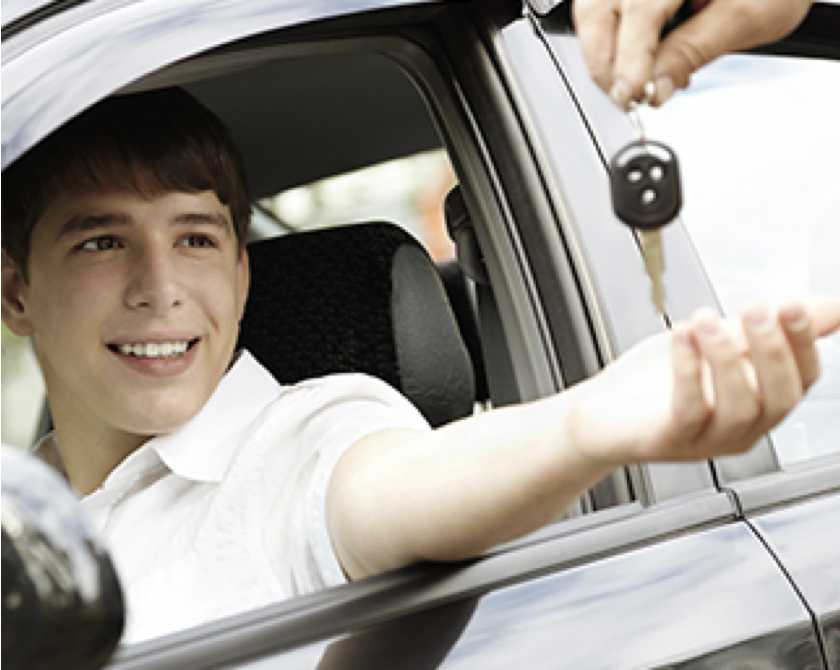 ¿Hay seguros de coche para menores de 25 años?