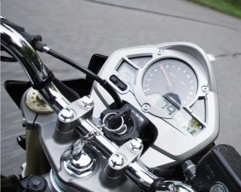 Seguro de moto a terceros Básico. Seguro de moto a terceros Básico.