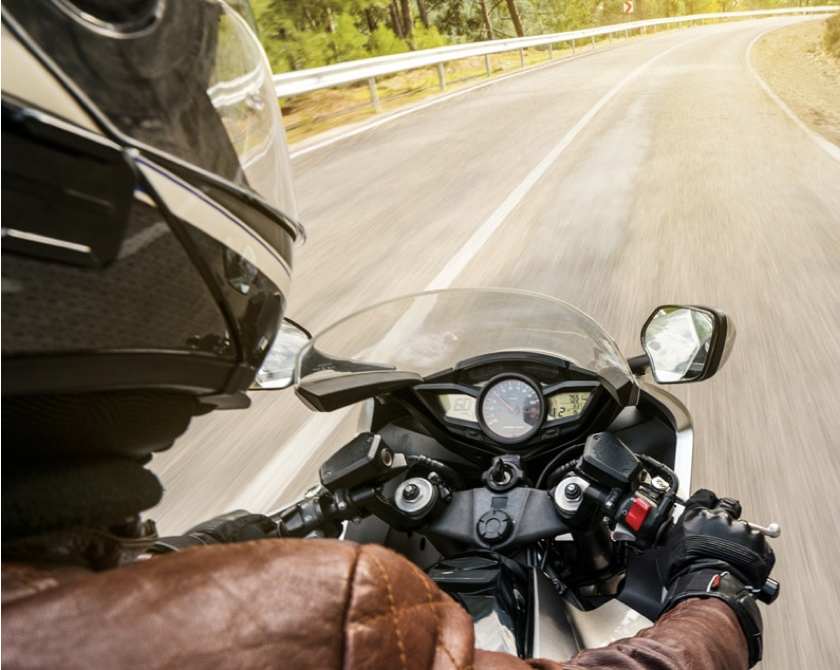 Seguro de moto a terceros Ampliado. Seguro de moto a terceros Ampliado.